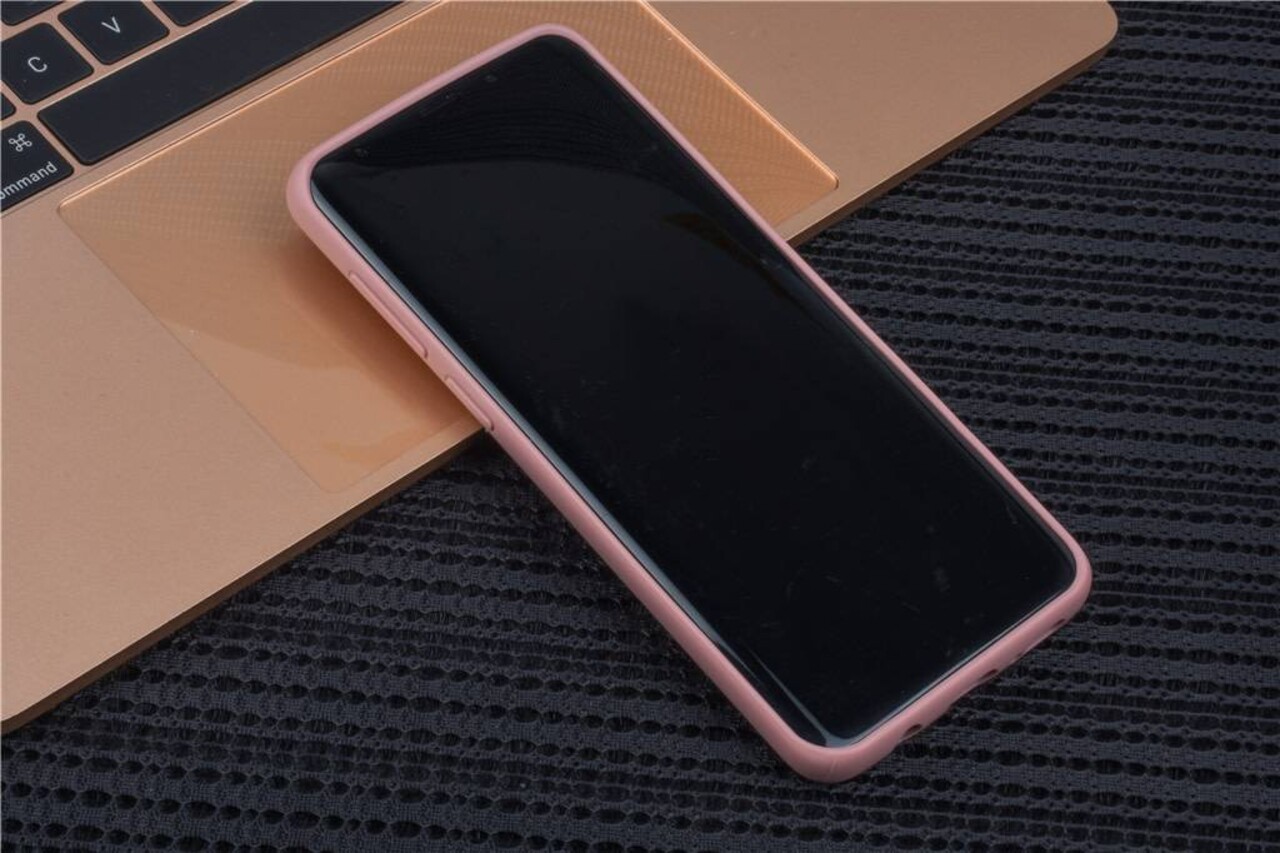 UNIQ Accessory UNIQ Accessory Galaxy S9 Plus Hard Case Backcover glitter - Roze UNIQ Accessory UNIQ Accessory Galaxy S9 Plus Hard Case Backcover glitter - Roze