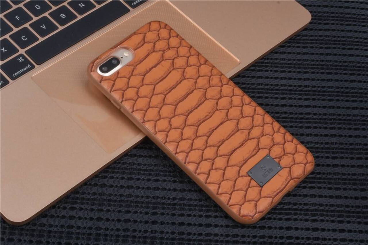 UNIQ Accessory UNIQ Accessory iPhone 7-8 Plus Back cover Kunstleer Hard Case - Bruin UNIQ Accessory UNIQ Accessory iPhone 7-8 Plus Back cover Kunstleer Hard Case - Bruin