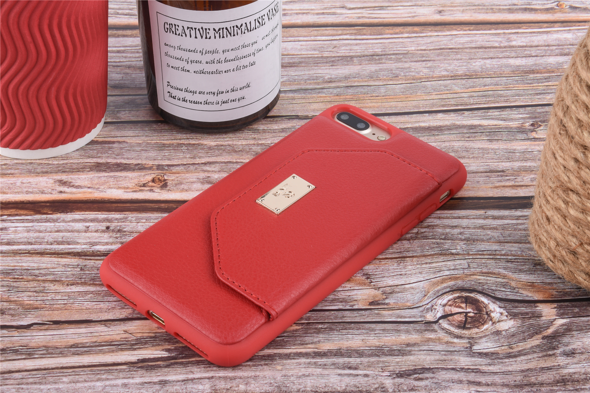 UNIQ Accessory Backcover voor iPhone 7-8 Plus - Rood (8719273285442), foto 4 van 6