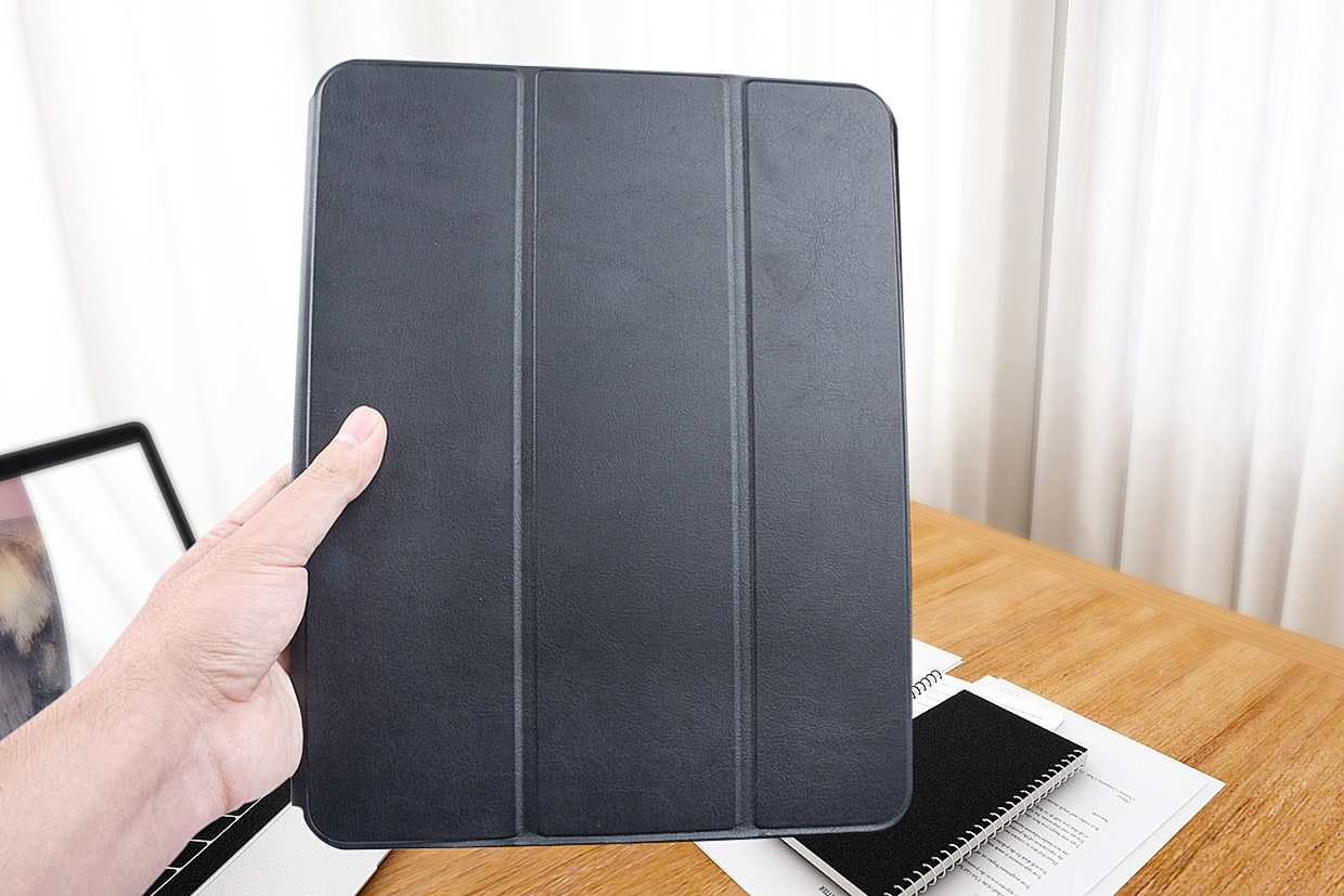 Apple iPad Pro 12.9 (2018) Zwart Smart Case - Book Case Tablethoes, foto 2 van 6