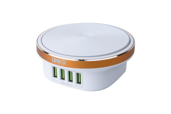 UNIQ Accessory UNIQ Accessory with Led Press Lamp USB 4 ports 4.4A Fast charging - Weiß UNIQ Accessory UNIQ Accessory with Led Press Lamp USB 4 ports 4.4A Fast charging - Weiß