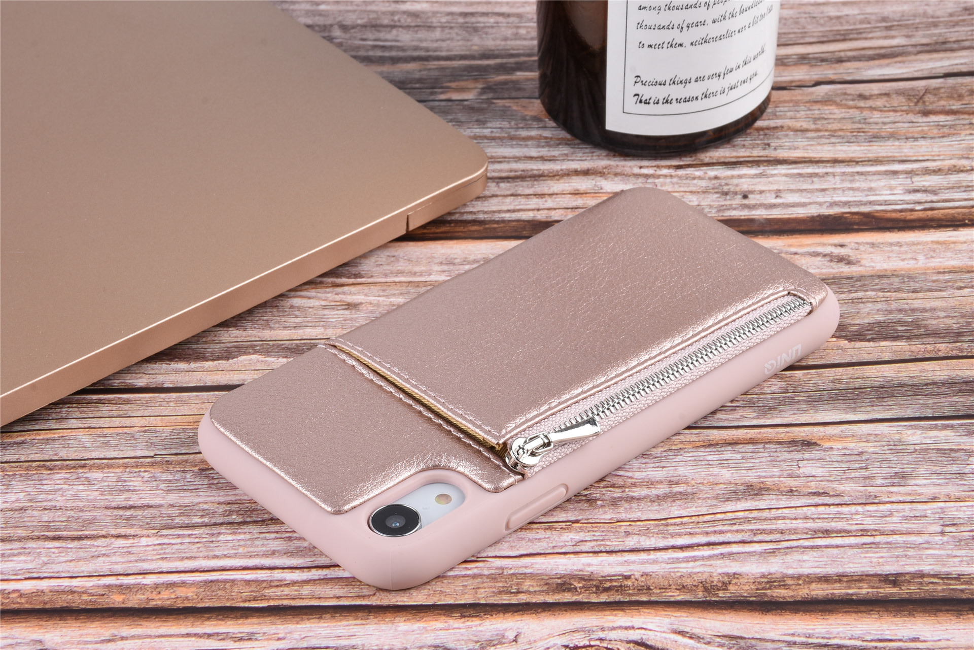 UNIQ Accessory UNIQ Accessory iPhone XR Kunstleer Backcover hoesje met rits - Roze, foto 6 van 6