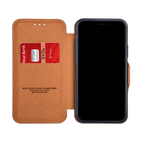 UNIQ Accessory UNIQ Accessory LichtBruin hoesje iPhone 11 Pro - Book Case - Elegance Series - Pasjeshouder UNIQ Accessory UNIQ Accessory LichtBruin hoesje iPhone 11 Pro - Book Case - Elegance Series - Pasjeshouder