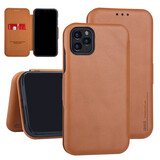 UNIQ Accessory UNIQ Accessory Bruin hoesje iPhone 11 Pro Max - Book Case - Elegance Series - Pasjeshouder UNIQ Accessory UNIQ Accessory Bruin hoesje iPhone 11 Pro Max - Book Case - Elegance Series - Pasjeshouder