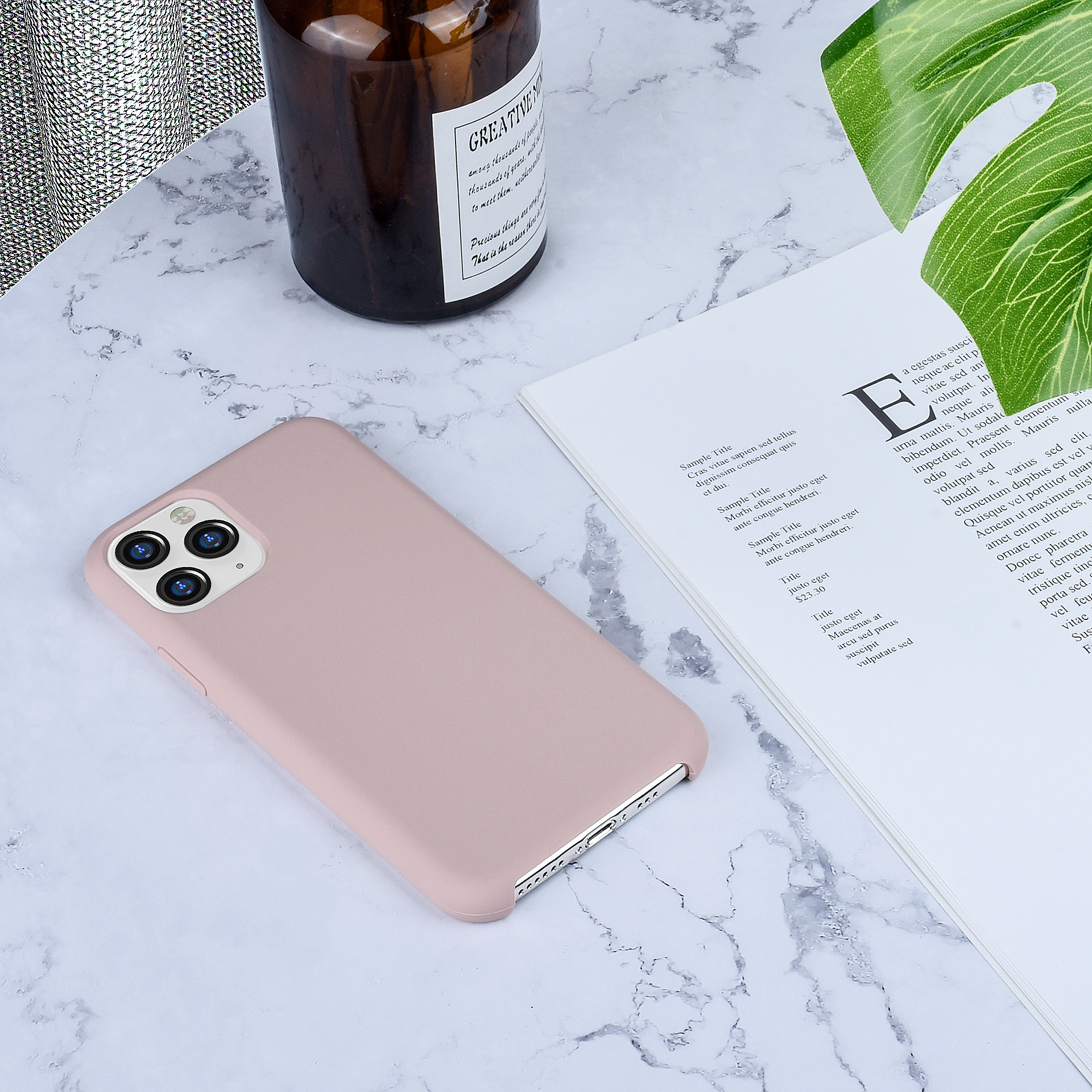 Apple iPhone 11 Pro Roze Backcover hoesje Soft Touch, foto 5 van 5