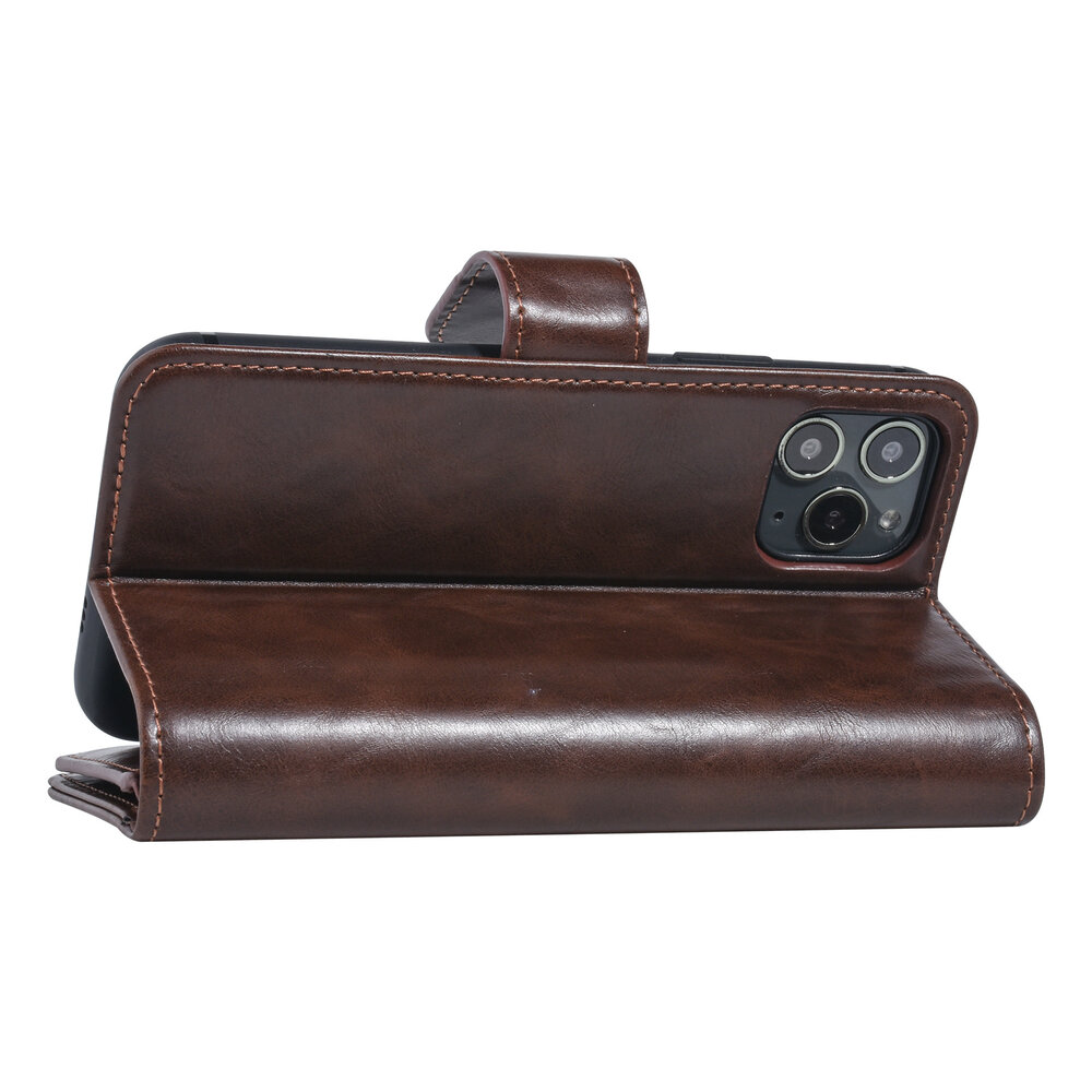 UNIQ Accessory UNIQ Accessory Apple iPhone 11 Pro Dark Brown Soft Touch Book type case UNIQ Accessory UNIQ Accessory Apple iPhone 11 Pro Dark Brown Soft Touch Book type case