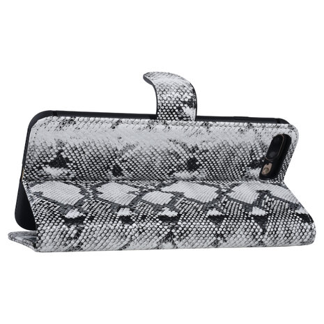 UNIQ Accessory UNIQ Accessory Zwart en Wit Slangenleer hoesje voor iPhone 7-8 Plus - Book Case UNIQ Accessory UNIQ Accessory Zwart en Wit Slangenleer hoesje voor iPhone 7-8 Plus - Book Case