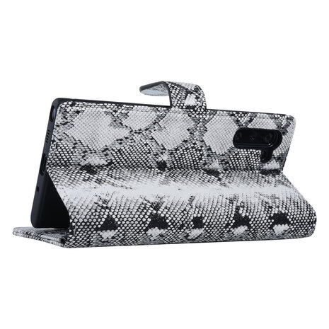 UNIQ Accessory UNIQ Accessory Samsung Galaxy Note 10 Black and White Snakeskin Book type case UNIQ Accessory UNIQ Accessory Samsung Galaxy Note 10 Black and White Snakeskin Book type case