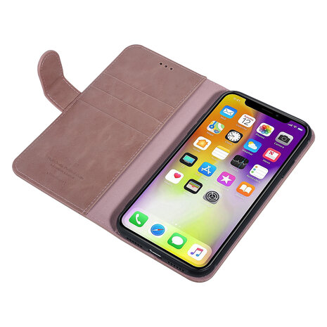 UNIQ Accessory UNIQ Accessory Roze hoesje iPhone XR - Book Case - Zachte huid UNIQ Accessory UNIQ Accessory Roze hoesje iPhone XR - Book Case - Zachte huid