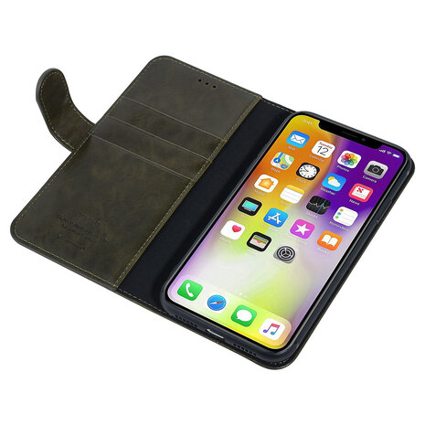UNIQ Accessory UNIQ Accessory Apple iPhone XR Dark Green Soft Touch Book type case UNIQ Accessory UNIQ Accessory Apple iPhone XR Dark Green Soft Touch Book type case