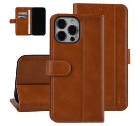 UNIQ Accessory UNIQ Accessory Book type housse iPhone 13 Pro Max - Porte-cartes - Fermeture magnétique - Marron UNIQ Accessory UNIQ Accessory Book type housse iPhone 13 Pro Max - Porte-cartes - Fermeture magnétique - Marron