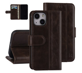 UNIQ Accessory UNIQ Accessory Bruin hoesje voor iPhone 13 Mini - Book Case - Pasjeshouder voor 3 pasjes - Magneetsluiting UNIQ Accessory UNIQ Accessory Bruin hoesje voor iPhone 13 Mini - Book Case - Pasjeshouder voor 3 pasjes - Magneetsluiting