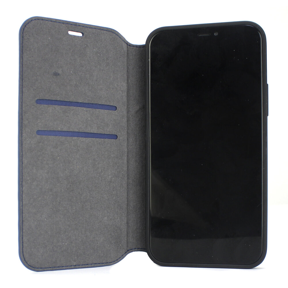 Audi Audi iPhone 13 & 14 Booktype hoesje - Blauw - Q8 Serie - Genuine Leather Audi Audi iPhone 13 & 14 Booktype hoesje - Blauw - Q8 Serie - Genuine Leather