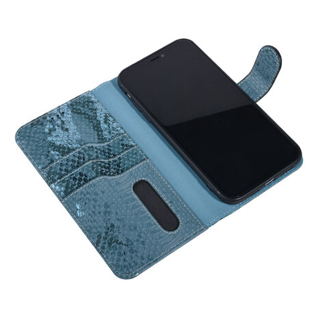 UNIQ Accessory UNIQ Accessory Turquoise Slangenleer hoesje voor iPhone 11 Pro Max - Book Case UNIQ Accessory UNIQ Accessory Turquoise Slangenleer hoesje voor iPhone 11 Pro Max - Book Case