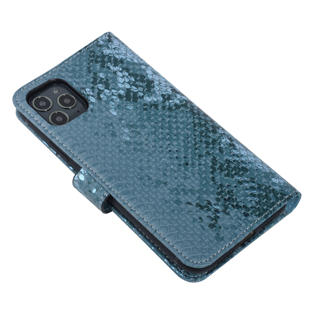UNIQ Accessory UNIQ Accessory Turquoise Slangenleer hoesje voor iPhone 11 Pro Max - Book Case UNIQ Accessory UNIQ Accessory Turquoise Slangenleer hoesje voor iPhone 11 Pro Max - Book Case