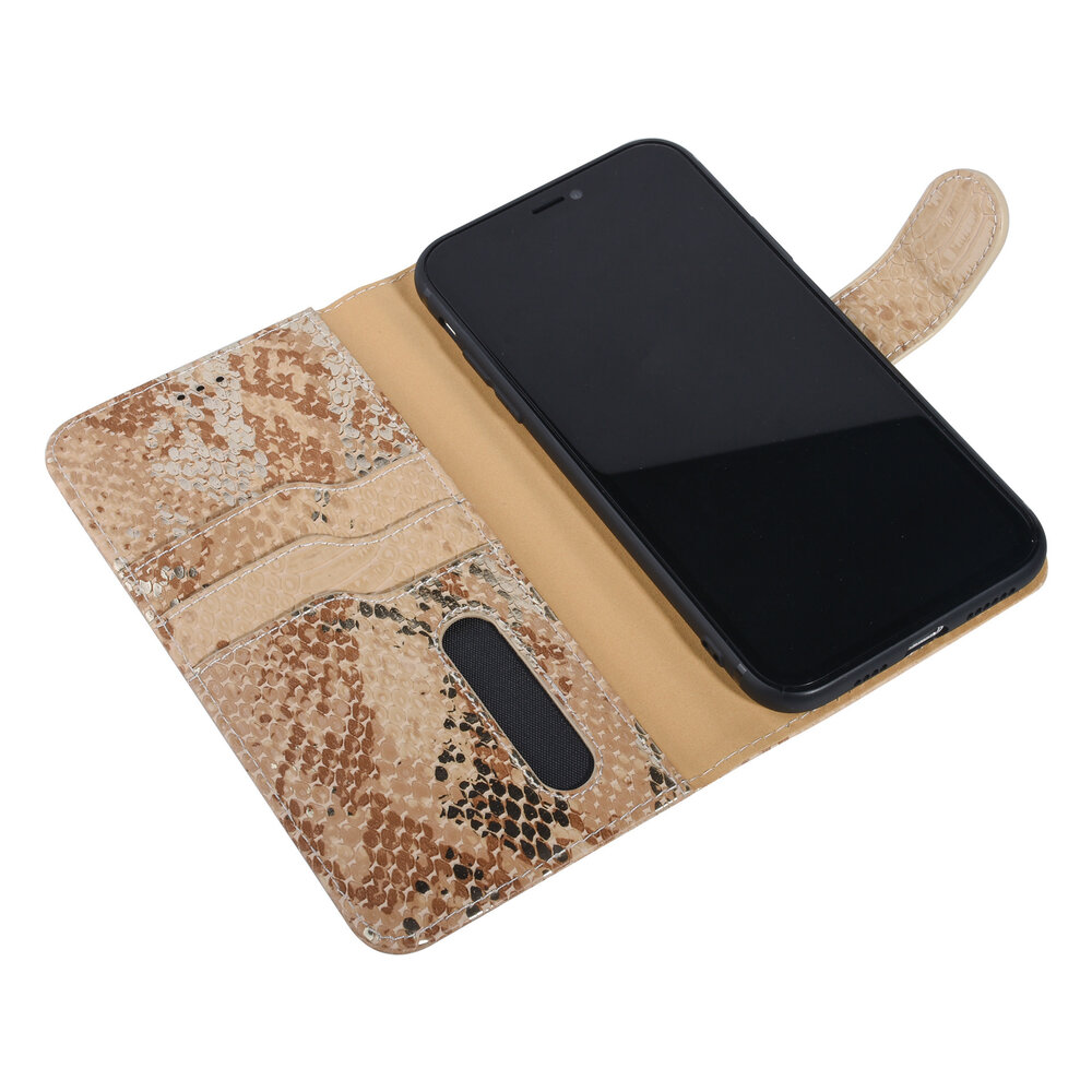 UNIQ Accessory UNIQ Accessory iPhone 11 Pro Max Or Peau de serpent Book type housse UNIQ Accessory UNIQ Accessory iPhone 11 Pro Max Or Peau de serpent Book type housse