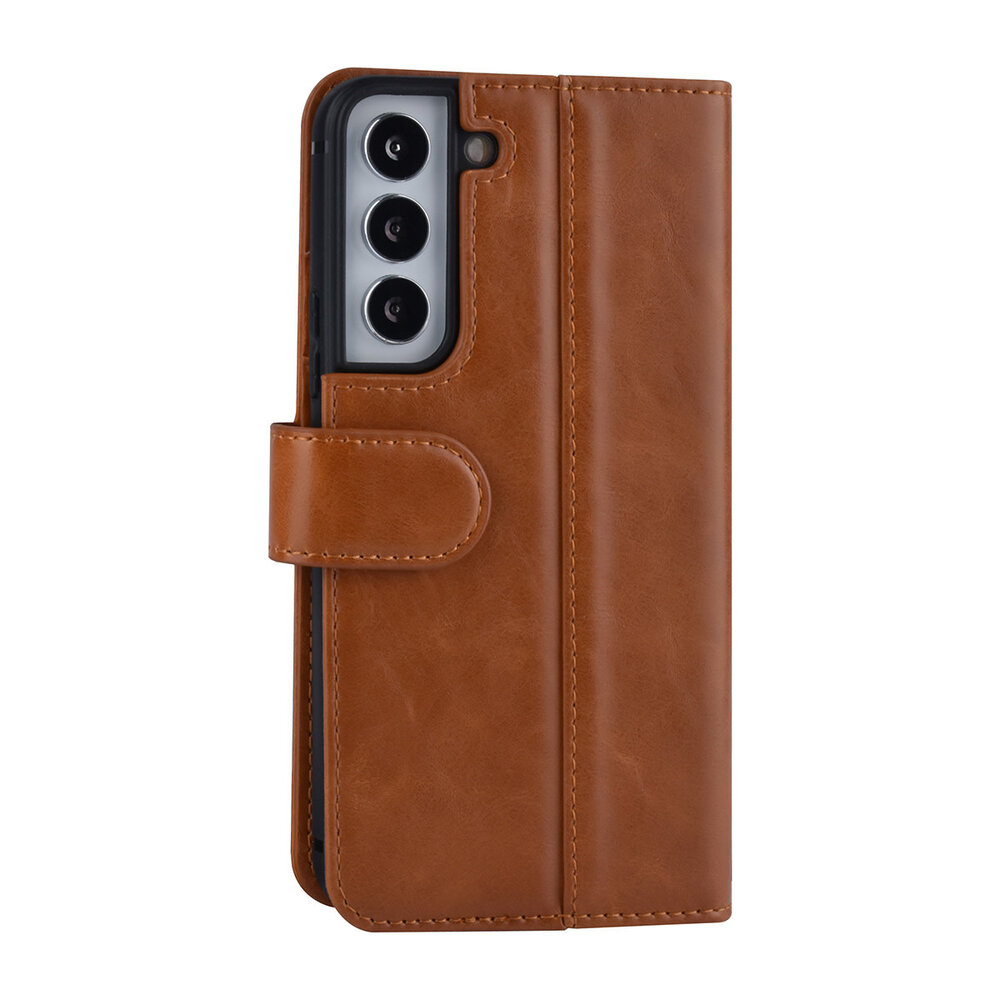 UNIQ Accessory UNIQ Accessory Samsung Galaxy S22 Book type case - Card holder for 3 cards - Magnetic closure - Brown UNIQ Accessory UNIQ Accessory Samsung Galaxy S22 Book type case - Card holder for 3 cards - Magnetic closure - Brown