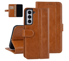 UNIQ Accessory UNIQ Accessory Samsung Galaxy S22 Plus Book Case hoesje - Pasjeshouder voor 3 pasjes - Magneetsluiting - Bruin UNIQ Accessory UNIQ Accessory Samsung Galaxy S22 Plus Book Case hoesje - Pasjeshouder voor 3 pasjes - Magneetsluiting - Bruin