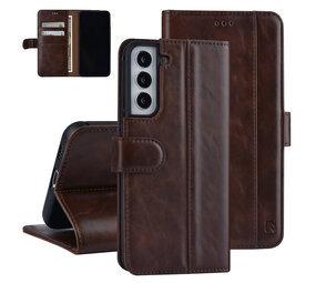UNIQ Accessory UNIQ Accessory Samsung Galaxy S22 Plus Book Case hoesje - Pasjeshouder voor 3 pasjes - Magneetsluiting - DonkerBruin UNIQ Accessory UNIQ Accessory Samsung Galaxy S22 Plus Book Case hoesje - Pasjeshouder voor 3 pasjes - Magneetsluiting - DonkerBruin
