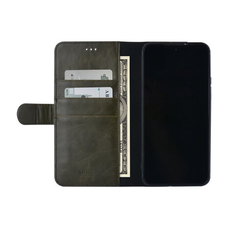 UNIQ Accessory UNIQ Accessory Étui Samsung Galaxy S22 Plus Book type housse - Porte-cartes pour 3 cartes - Fermeture magnétique - Vert foncé UNIQ Accessory UNIQ Accessory Étui Samsung Galaxy S22 Plus Book type housse - Porte-cartes pour 3 cartes - Fermeture magnétique - Vert foncé