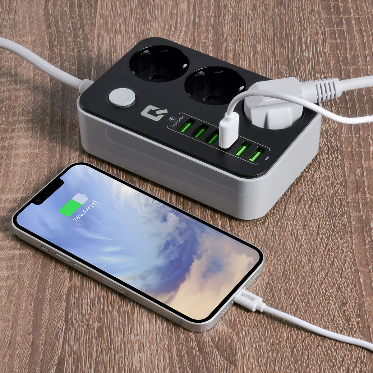 UNIQ Accessory UNIQ Accessory 3.4 Anti-static socket box met 3 stopcontacten en 6 USB ingangen - Zwart, foto 5 van 6