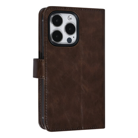 UNIQ Accessory UNIQ Accessory iPhone 14 Pro Dark Brown Booktype Card holder for 9 cards - Magnetic closure UNIQ Accessory UNIQ Accessory iPhone 14 Pro Dark Brown Booktype Card holder for 9 cards - Magnetic closure