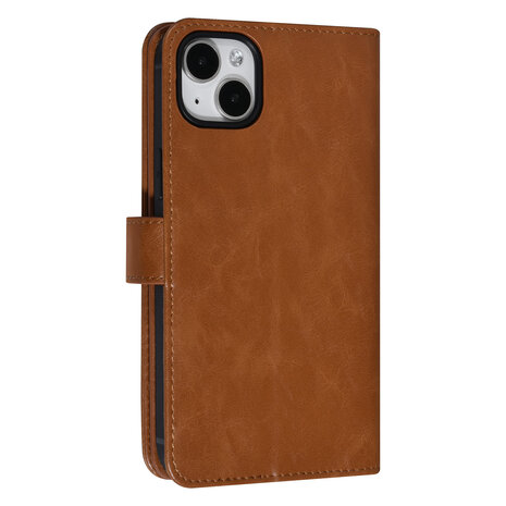 UNIQ Accessory UNIQ Accessory Bruin iPhone 14 & 15 Plus Booktype Pasjeshouder voor 9 pasjes - Magneetsluiting UNIQ Accessory UNIQ Accessory Bruin iPhone 14 & 15 Plus Booktype Pasjeshouder voor 9 pasjes - Magneetsluiting