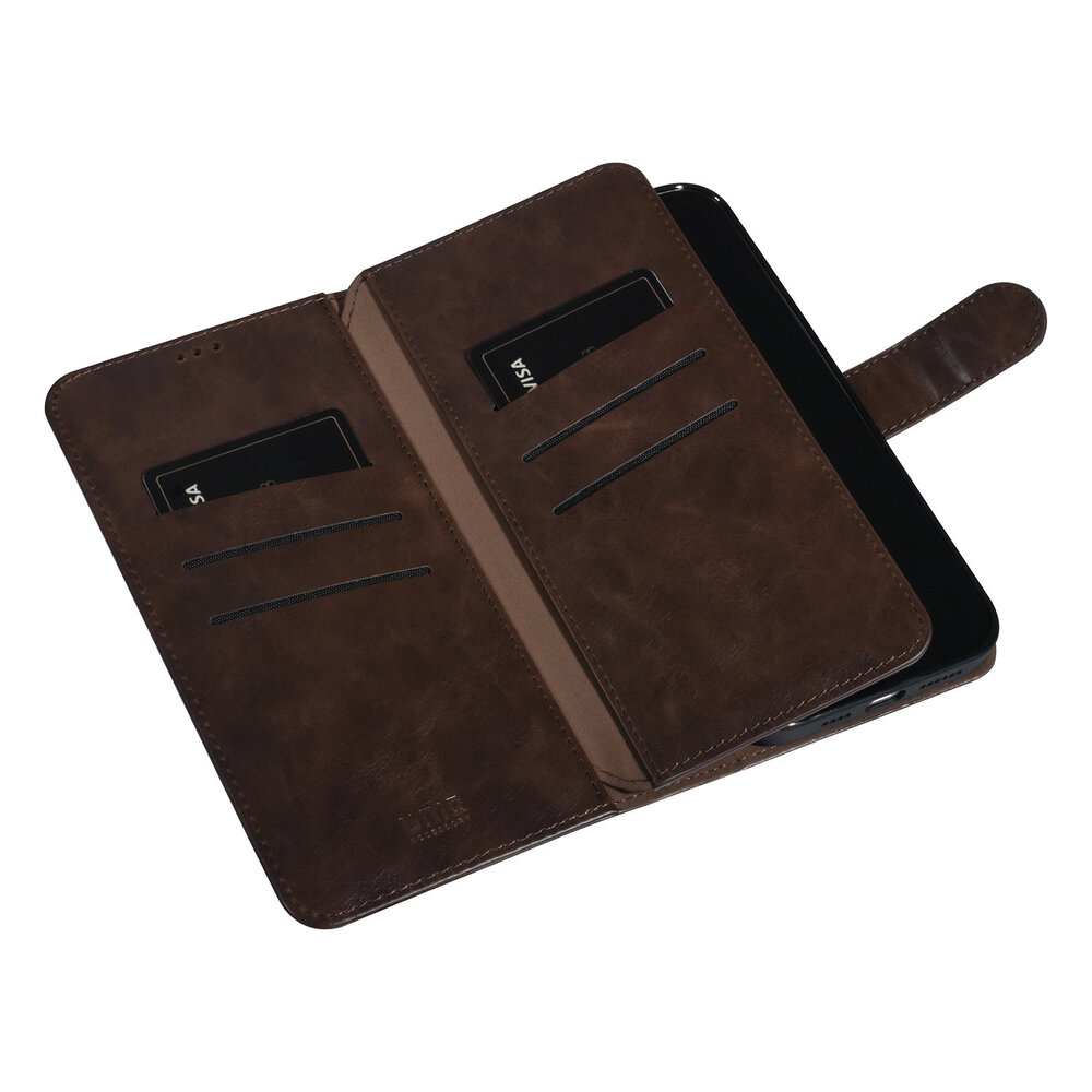 UNIQ Accessory UNIQ Accessory DonkerBruin iPhone 14 Pro Max Booktype Pasjeshouder voor 9 pasjes - Magneetsluiting UNIQ Accessory UNIQ Accessory DonkerBruin iPhone 14 Pro Max Booktype Pasjeshouder voor 9 pasjes - Magneetsluiting