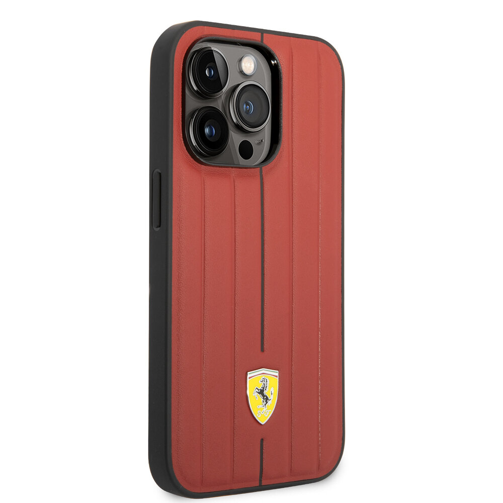 Ferrari Ferrari iPhone 14 & 15 Plus Hardcase Backcover - Hot Stamp - Black Line - Rood Ferrari Ferrari iPhone 14 & 15 Plus Hardcase Backcover - Hot Stamp - Black Line - Rood