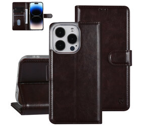 UNIQ Accessory UNIQ Accessory Étui iPhone 14 Pro - Porte-cartes pour 3 cartes - Fermeture magnétique - Marron foncé UNIQ Accessory UNIQ Accessory Étui iPhone 14 Pro - Porte-cartes pour 3 cartes - Fermeture magnétique - Marron foncé