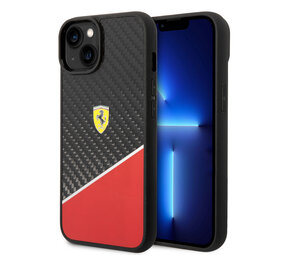 Ferrari Ferrari iPhone 14 & 15 Plus Hardcase Backcover - Carbon - Stripe - Rood Ferrari Ferrari iPhone 14 & 15 Plus Hardcase Backcover - Carbon - Stripe - Rood