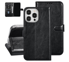 UNIQ Accessory UNIQ Accessory iPhone 15 Pro Max Book Case hoesje - Pasjeshouder voor 3 pasjes - Magneetsluiting - Hanger - zwart UNIQ Accessory UNIQ Accessory iPhone 15 Pro Max Book Case hoesje - Pasjeshouder voor 3 pasjes - Magneetsluiting - Hanger - zwart