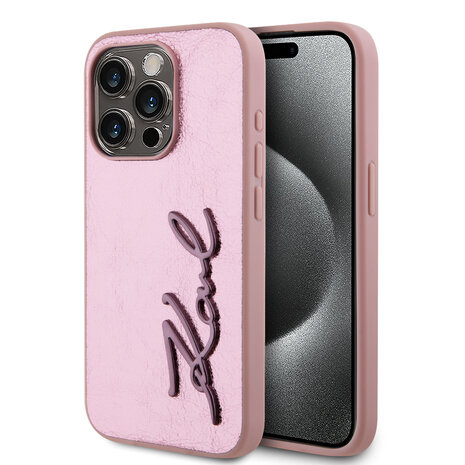 Karl Lagerfeld Karl Lagerfeld iPhone 15 Pro Backcover hoesje Wrinkled - Metal signature - Roze Karl Lagerfeld Karl Lagerfeld iPhone 15 Pro Backcover hoesje Wrinkled - Metal signature - Roze