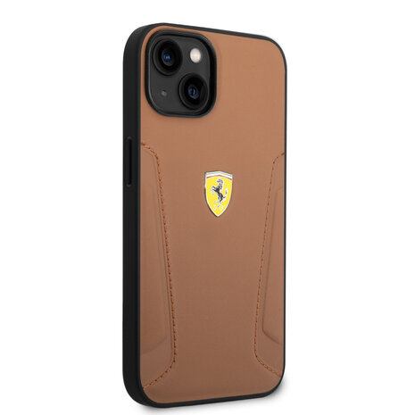 Ferrari Ferrari iPhone 14 Plus & 15 Plus Backcover hoesje - Hot Stamped Sides - Camel Ferrari Ferrari iPhone 14 Plus & 15 Plus Backcover hoesje - Hot Stamped Sides - Camel