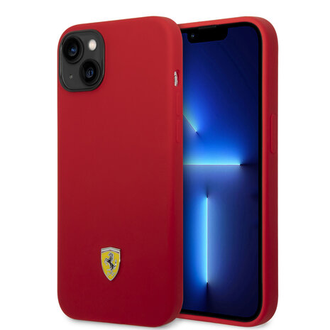 Ferrari Ferrari iPhone 14 Plus & 15 Plus Backcover hoesje - Liquid Silicone - Black Camera Outline - Rood Ferrari Ferrari iPhone 14 Plus & 15 Plus Backcover hoesje - Liquid Silicone - Black Camera Outline - Rood