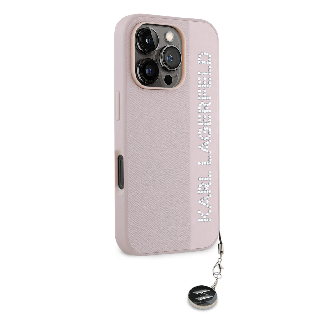 Karl Lagerfeld Karl Lagerfeld iPhone 16 Pro Back-Cover hul - Saffiano rhinestones and charm - Rosa Karl Lagerfeld Karl Lagerfeld iPhone 16 Pro Back-Cover hul - Saffiano rhinestones and charm - Rosa