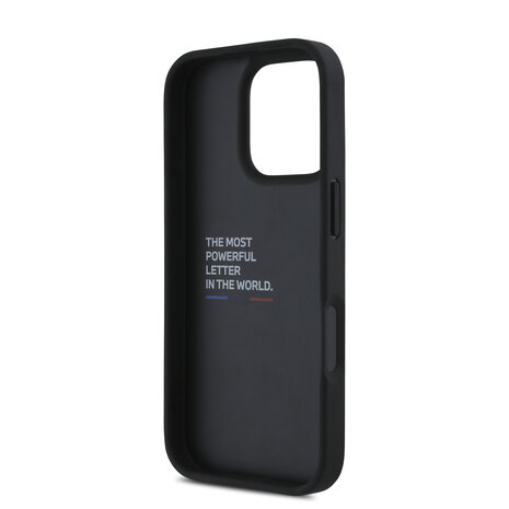 BMW BMW iPhone 16 Pro Max Backcover hoesje Grip Stand Smooth and Carbon - Zwart BMW BMW iPhone 16 Pro Max Backcover hoesje Grip Stand Smooth and Carbon - Zwart
