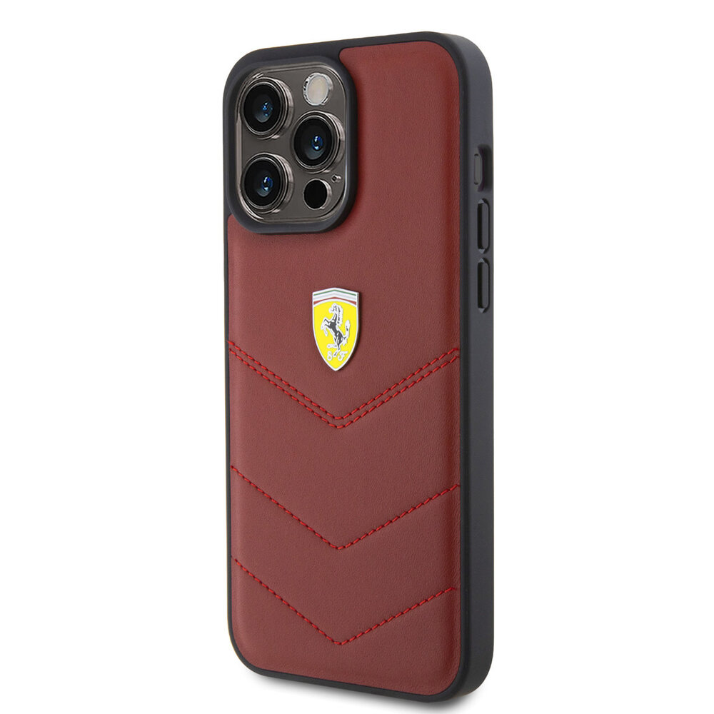 Ferrari Ferrari iPhone 15 Plus Back-Cover hul - Stitched Lines - Rot Ferrari Ferrari iPhone 15 Plus Back-Cover hul - Stitched Lines - Rot