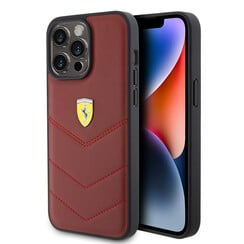 Ferrari iPhone 15 Plus Backcover hoesje - Stitched Lines - Rood