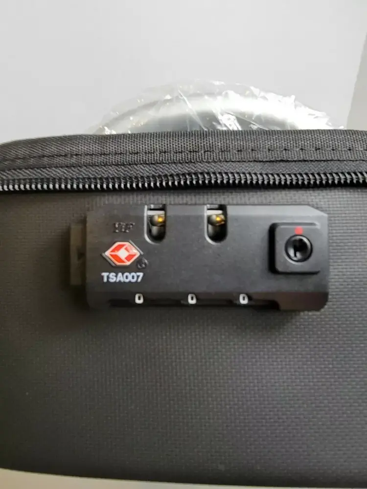 Artic Hunter Password Lock USB Backpack - Grau Artic Hunter Password Lock USB Backpack - Grau