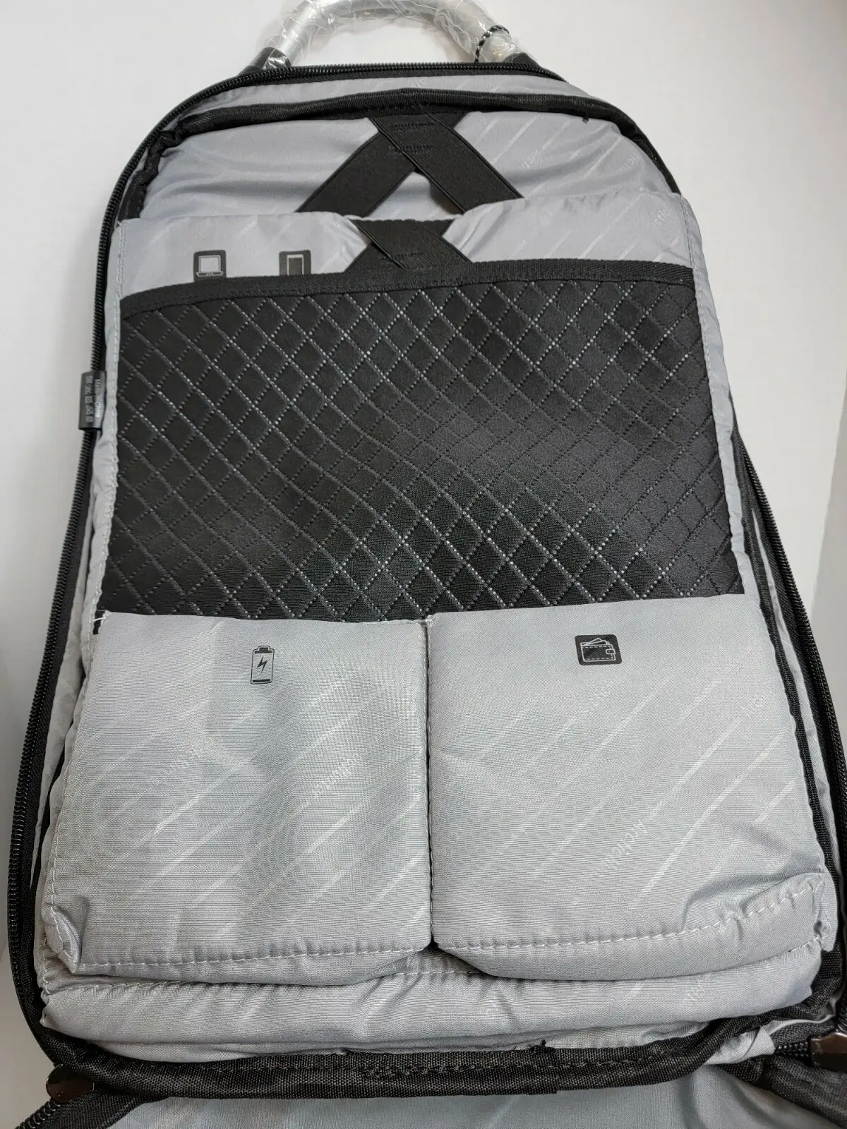 Arctic Hunter Password Lock USB Backpack - Grijs, foto 6 van 6