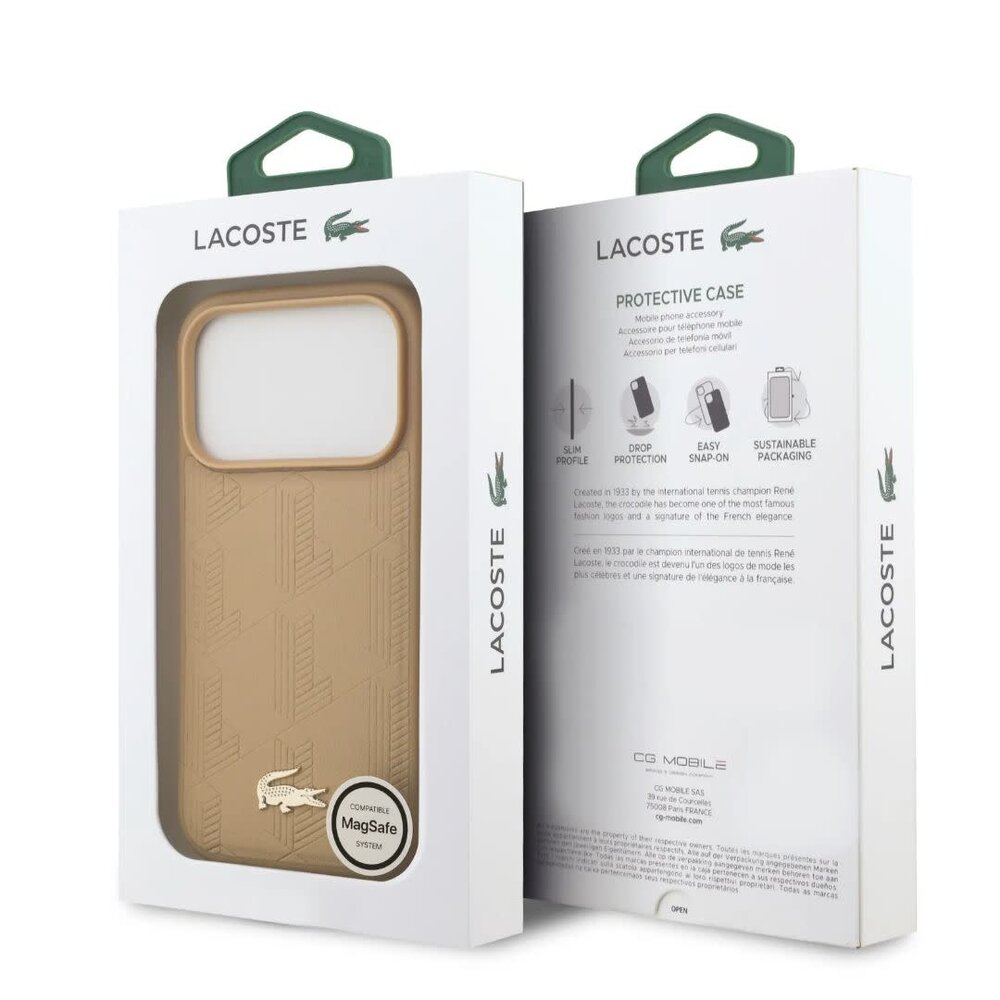 Lacoste Lacoste iPhone 17 Pro Max Backcover hoesje - MagSafe - Monogramme Print With Gold Logo - Beige Lacoste Lacoste iPhone 17 Pro Max Backcover hoesje - MagSafe - Monogramme Print With Gold Logo - Beige