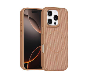 TUNIQ TUNIQ iPhone 16 Pro Backcover hoesje - Magsafe - Carbon Fiber - Shockproof - Goud TUNIQ TUNIQ iPhone 16 Pro Backcover hoesje - Magsafe - Carbon Fiber - Shockproof - Goud