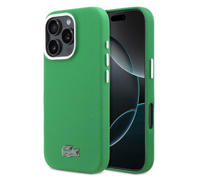 Lacoste Lacoste iPhone 16 Pro Backcover hoesje - MagSafe - Metal Edges - Iconic Petit Pique Logo - Estragon Green Lacoste Lacoste iPhone 16 Pro Backcover hoesje - MagSafe - Metal Edges - Iconic Petit Pique Logo - Estragon Green