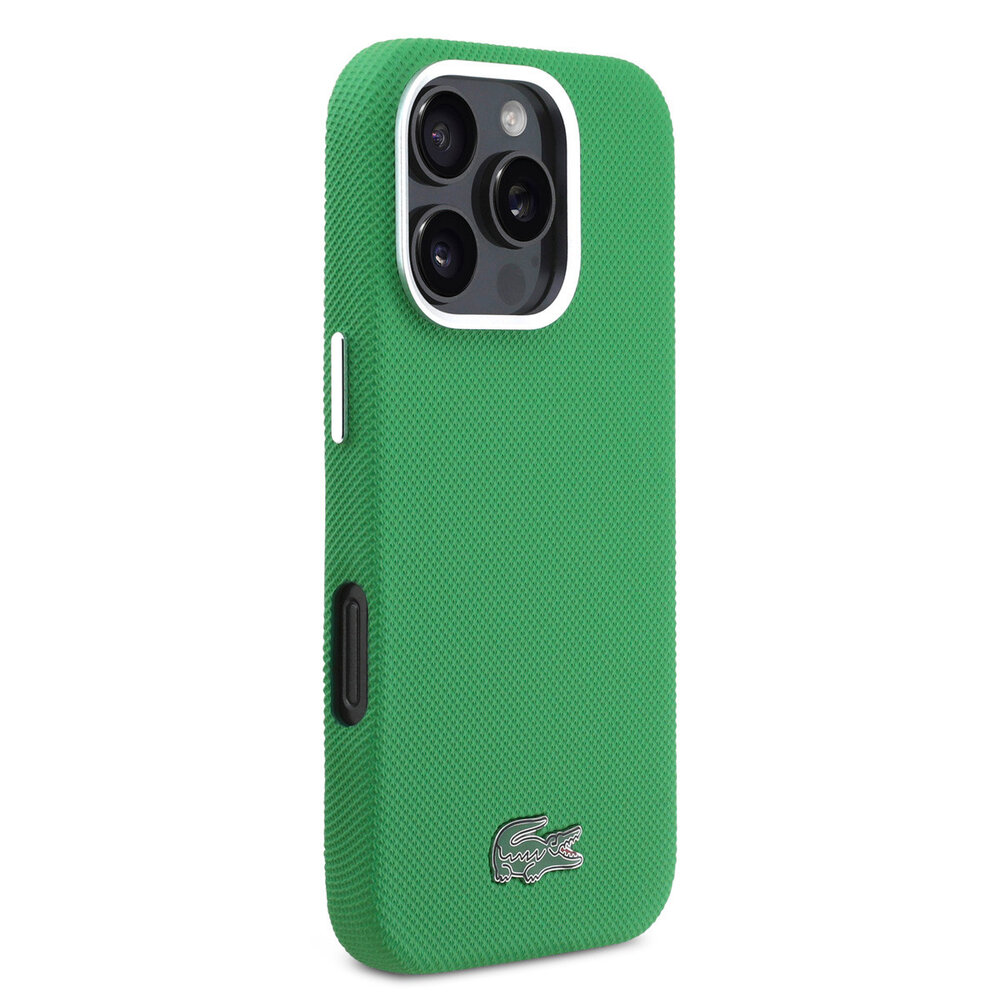 Lacoste Lacoste iPhone 16 Pro Backcover hoesje - MagSafe - Metal Edges - Iconic Petit Pique Logo - Estragon Green Lacoste Lacoste iPhone 16 Pro Backcover hoesje - MagSafe - Metal Edges - Iconic Petit Pique Logo - Estragon Green