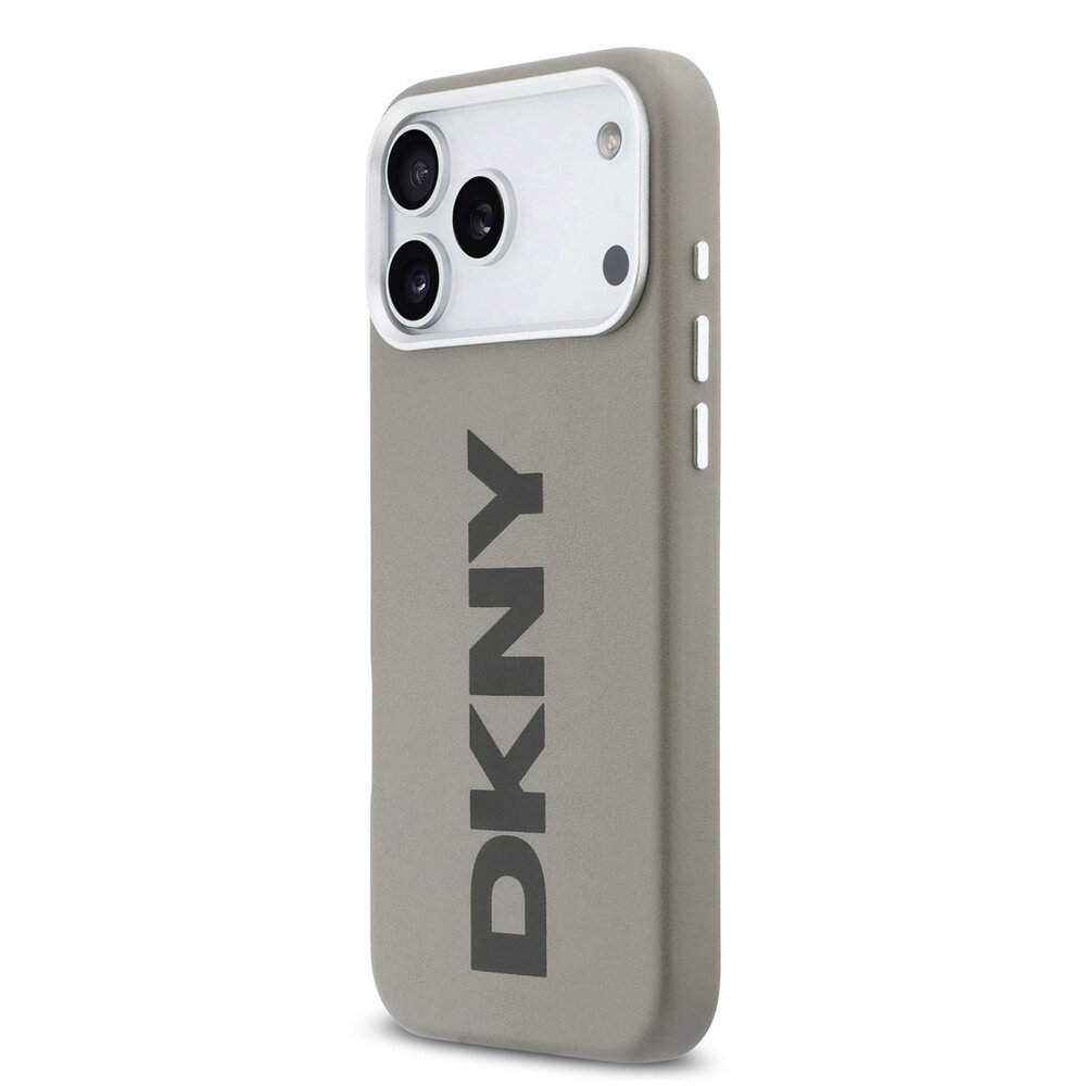 DKNY DKNY iPhone 17 Pro Max Back cover coque - MagSafe - Full Wrap With Large Vertical Logo - Beige DKNY DKNY iPhone 17 Pro Max Back cover coque - MagSafe - Full Wrap With Large Vertical Logo - Beige