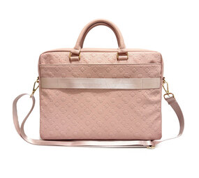 Guess Guess Sacoche pour ordinateur portable Peony - PU - logo 4G - logo classique - motif à rayures - 16 pouces Rose Guess Guess Sacoche pour ordinateur portable Peony - PU - logo 4G - logo classique - motif à rayures - 16 pouces Rose