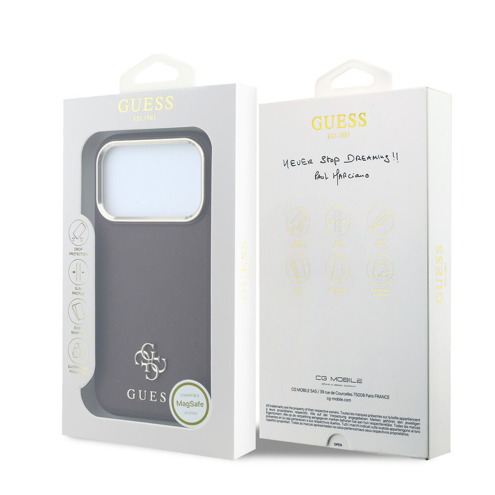 Guess Guess iPhone 18 Pro Hoesje harde behuizing - MagSafe - Saffiano - klein 4G - Classic Bordeauxrood Guess Guess iPhone 18 Pro Hoesje harde behuizing - MagSafe - Saffiano - klein 4G - Classic Bordeauxrood