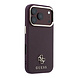 Guess Guess iPhone 18 Pro Hoesje harde behuizing - MagSafe - Saffiano - klein 4G - Classic Bordeauxrood Guess Guess iPhone 18 Pro Hoesje harde behuizing - MagSafe - Saffiano - klein 4G - Classic Bordeauxrood
