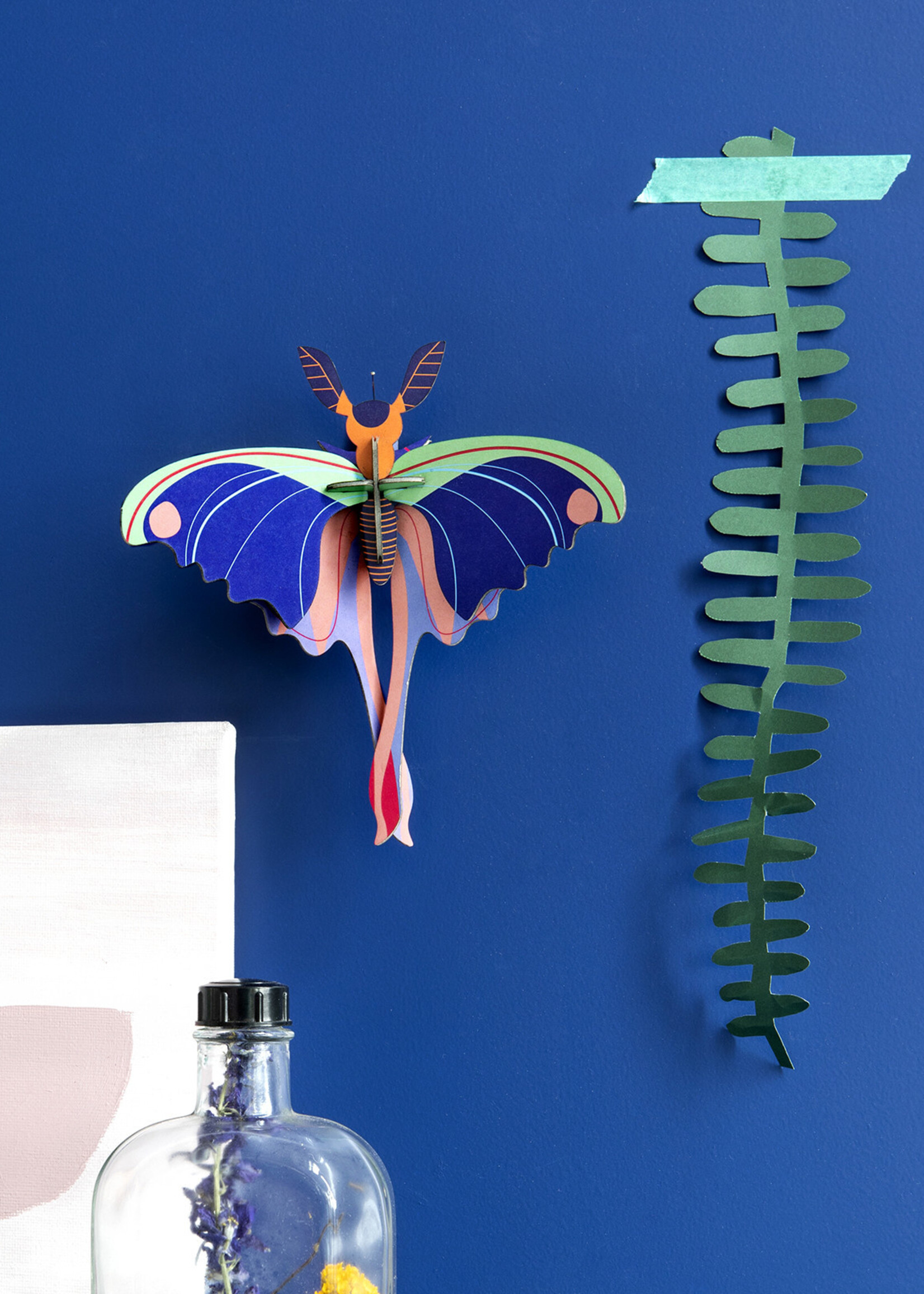 DIY WANDDECORATIE - Blauwe Komeetstaartvlinder